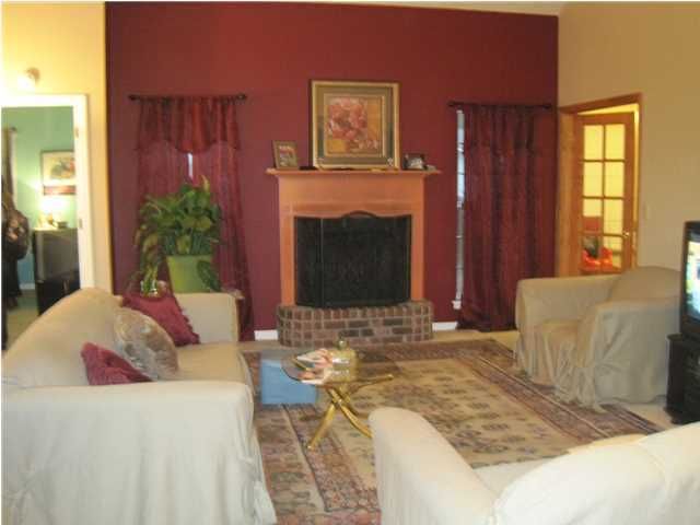 552 Beechcraft St, Charleston, SC 29407
