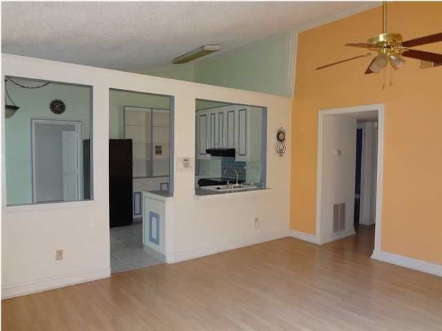 335 Macgregor Dr, Summerville, SC 29483