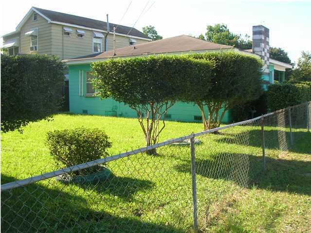 2873 Appleton Ave, North Charleston, SC 29405