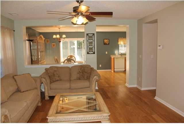 129 Chemistry Cir, Ladson, SC 29456