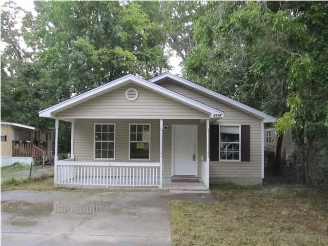 1916 Graham St, North Charleston, SC 29406