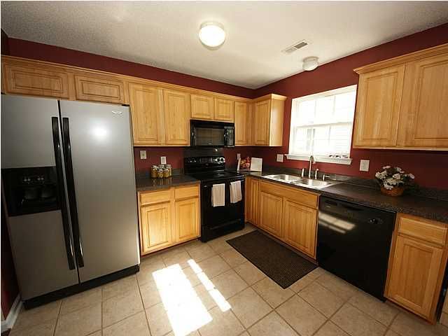 104 Trickle Dr, Summerville, SC 29483