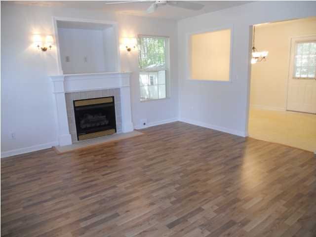 406 Drayton Ct, Summerville, SC 29483