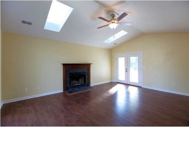 1266 Llewellyn Rd, Mount Pleasant, SC 29464