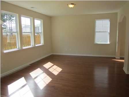 105 Glenspring Dr, Summerville, SC 29483