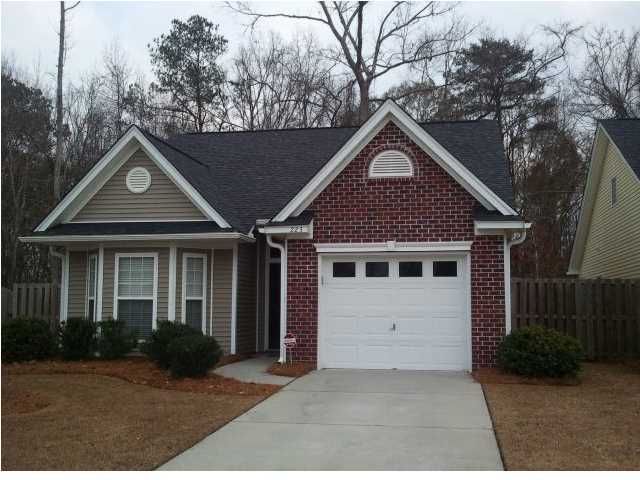 223 Garden Grove Dr, Summerville, SC 29485