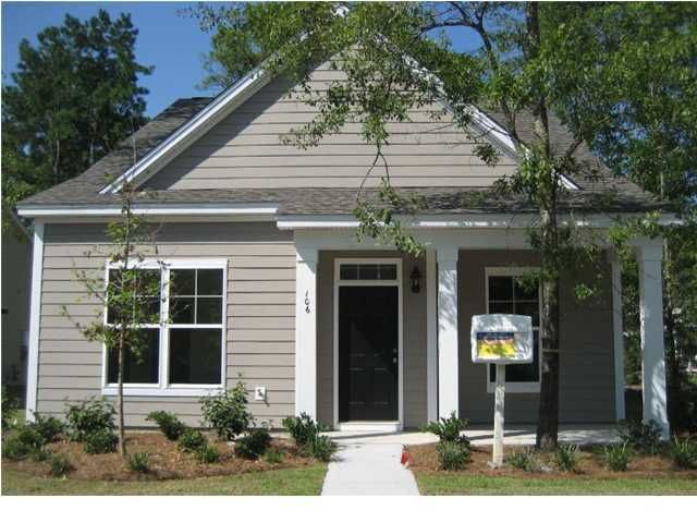 109 Comiskey Park Cir, Summerville, SC 29485
