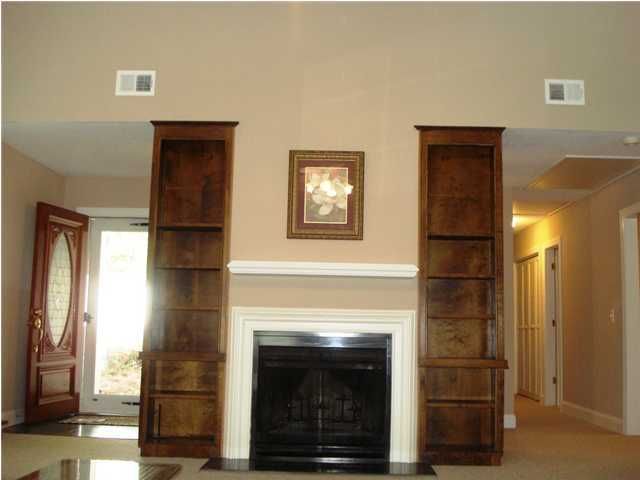 18 Milano St, Hanahan, SC 29410