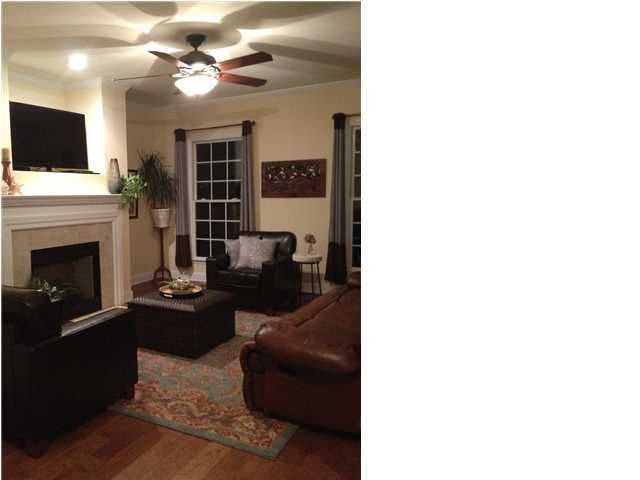 1930 Chestnut Oak Ln, Charleston, SC 29414