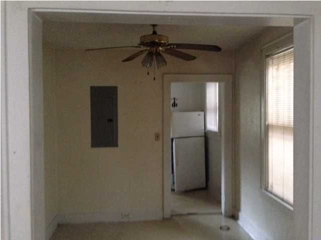 2376 Cambridge Ave, Charleston, SC 29405