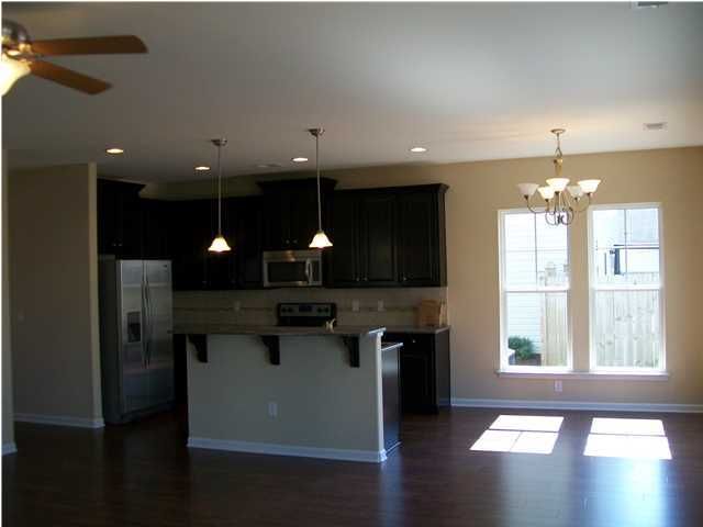 124 Hyrne Dr, Goose Creek, SC 29445