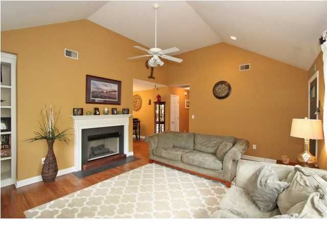 1034 Stono River Dr, Charleston, SC 29412