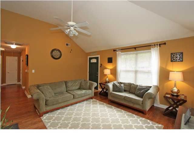 1034 Stono River Dr, Charleston, SC 29412