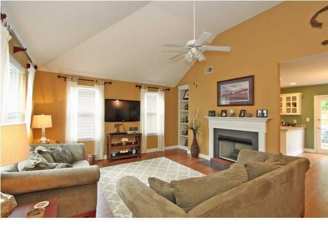 1034 Stono River Dr, Charleston, SC 29412