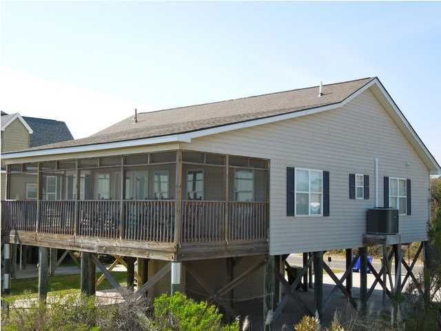 225 E Arctic Ave, Folly Beach, SC 29439