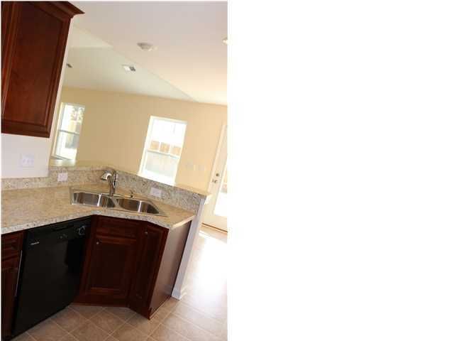 7821 Jean Rebault Dr, North Charleston, SC 29420