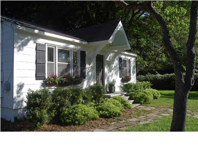686 Adluh St, Mount Pleasant, SC 29464