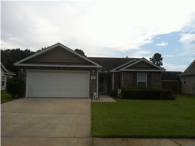 232 Everwood Ct, Moncks Corner, SC 29461
