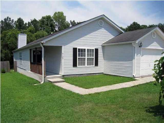 8122 Honeysuckle Lake Dr, North Charleston, SC 29420