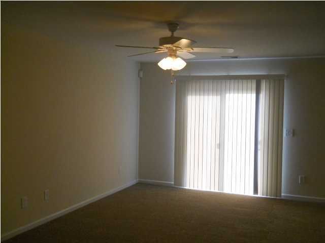 8220 Pickop Miles Ct, North Charleston, SC 29406