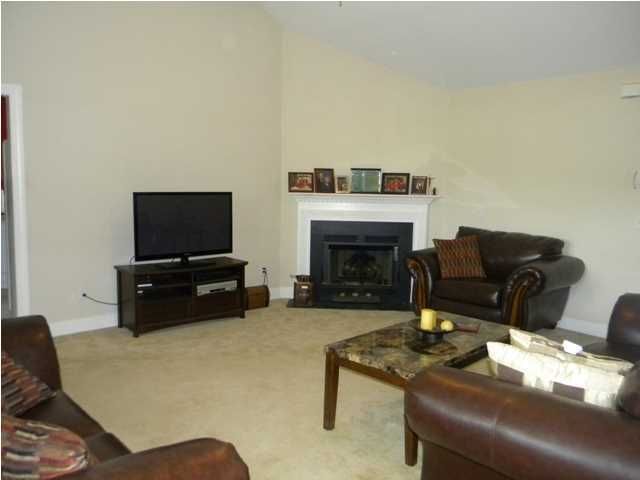 418 Sablewood Dr, Huger, SC 29450