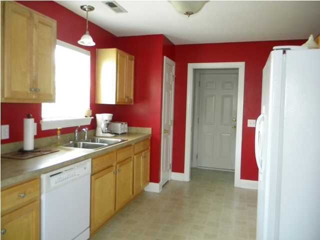 418 Sablewood Dr, Huger, SC 29450