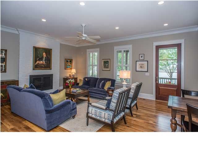 86 W Shipyard Rd, Mount Pleasant, SC 29464