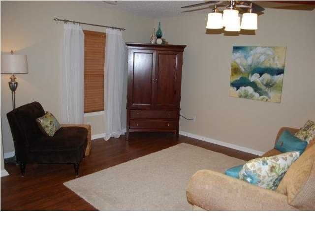 8601 Chloe Ln, North Charleston, SC 29406