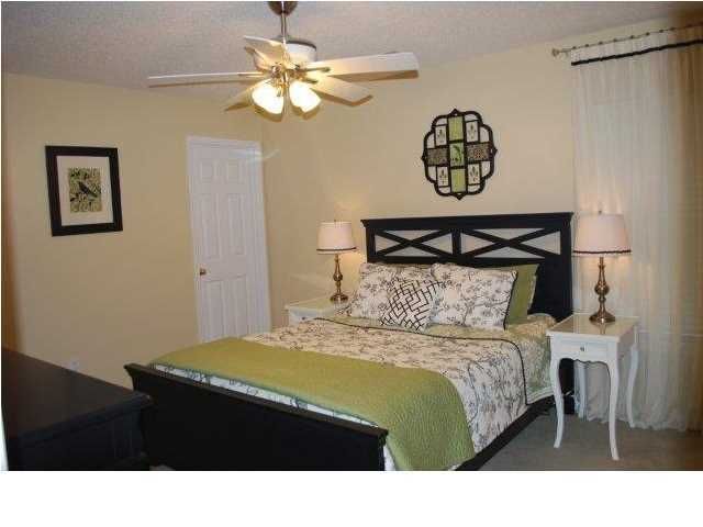 8601 Chloe Ln, North Charleston, SC 29406