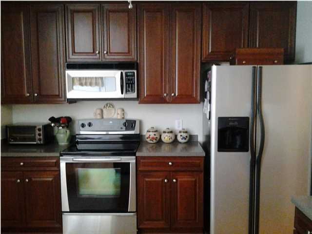 569 Delafield Dr, Summerville, SC 29483