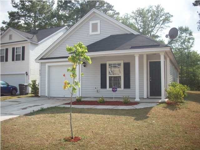 8793 Red Oak Dr, North Charleston, SC 29406