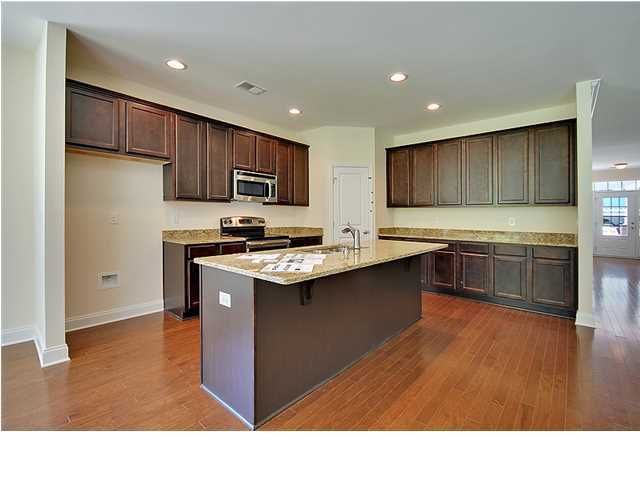 104 Evelyn Joy Dr, Summerville, SC 29483