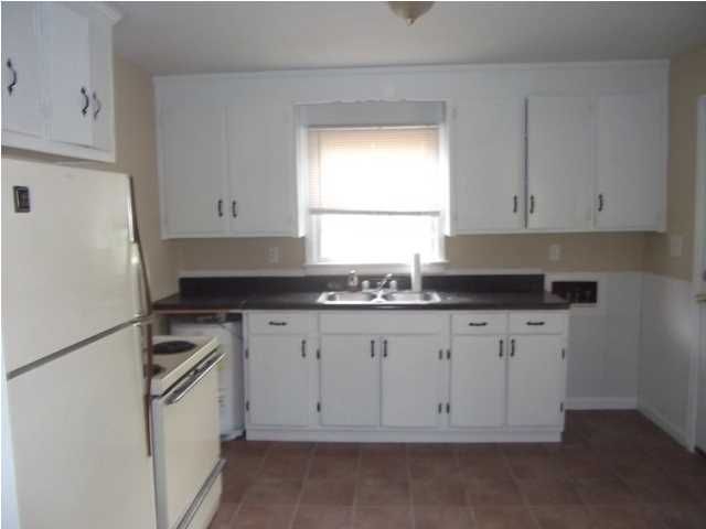 1536 Larry St, North Charleston, SC 29405