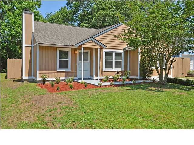 131 Mickler Dr, Ladson, SC 29456