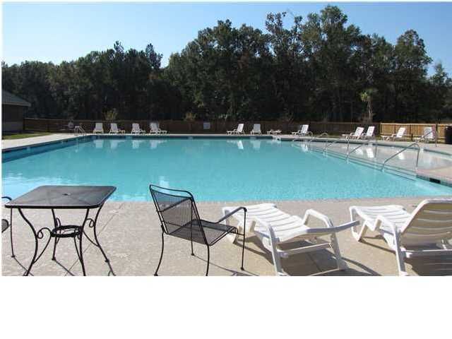247 Maywood Dr, Moncks Corner, SC 29461