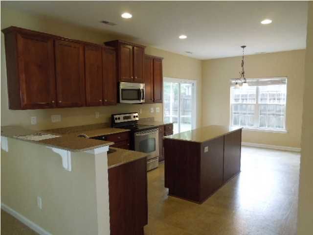 264 Nelliefield Creek Dr, Wando, SC 29492