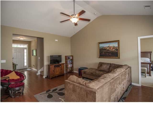 174 Gaslight Blvd, Summerville, SC 29483