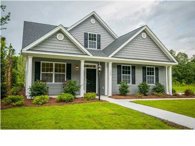 517 Foxbank Plantation Blvd, Moncks Corner, SC 29461