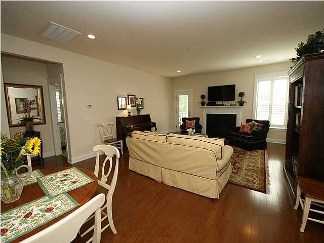 1913 Mentella Cv, Charleston, SC 29414