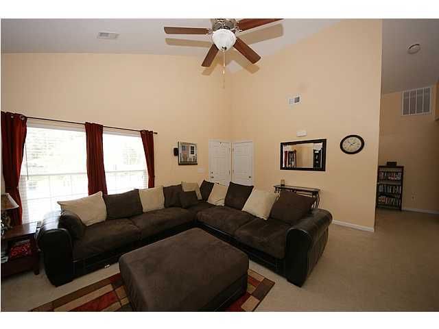 406 Green Park Ln, Goose Creek, SC 29445