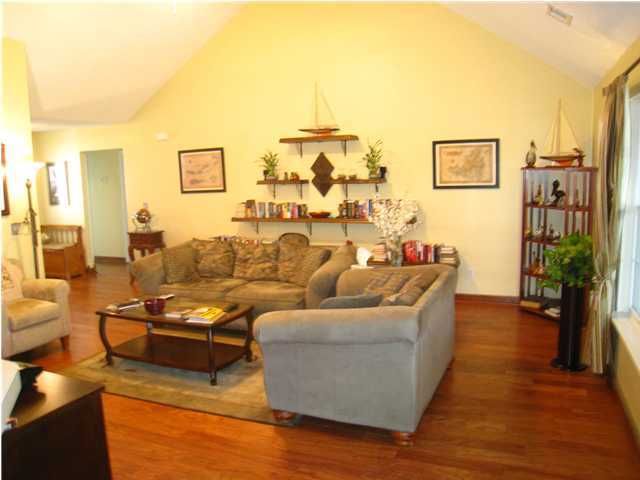 303 Springdale Ct, Summerville, SC 29483