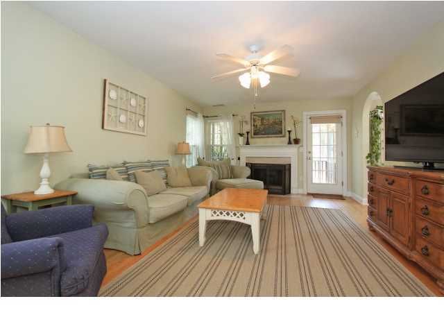 1577 Ocean Neighbors Blvd, Charleston, SC 29412