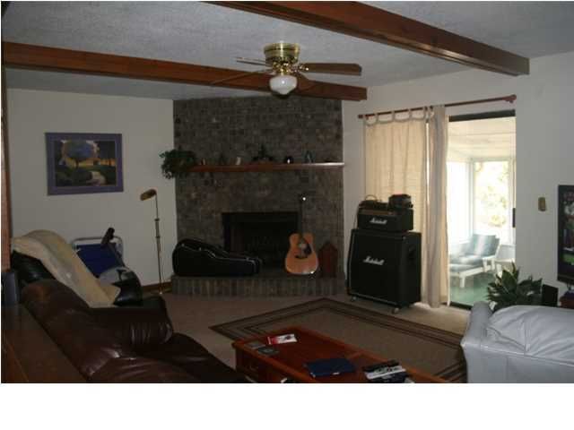 1540 Wakendaw Rd, Mount Pleasant, SC 29464
