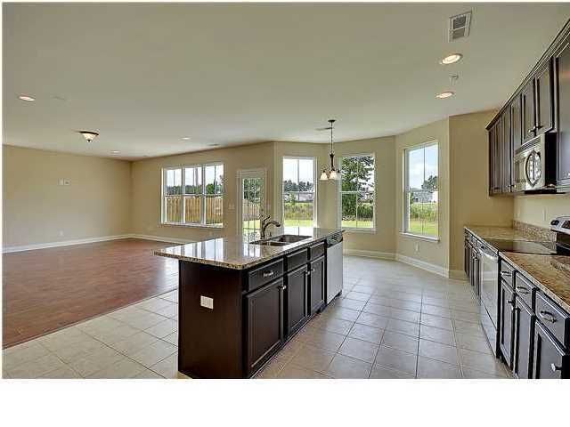 125 Glenspring Dr, Summerville, SC 29483