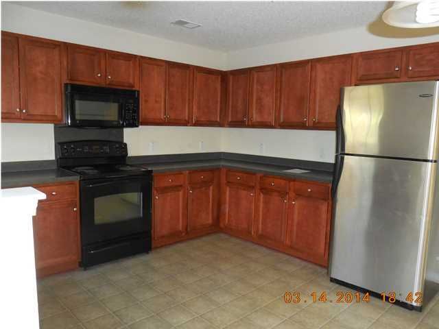 8545 Chloe Ln, North Charleston, SC 29406
