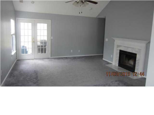 140 Hearthstone Cir, Goose Creek, SC 29445