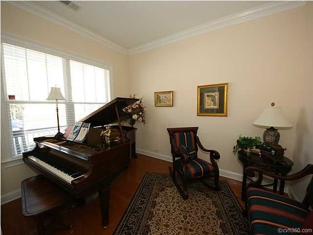 1735 Manassas Dr, Charleston, SC 29414