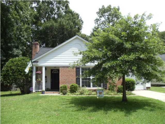 204 Hamlet Rd, Summerville, SC 29485
