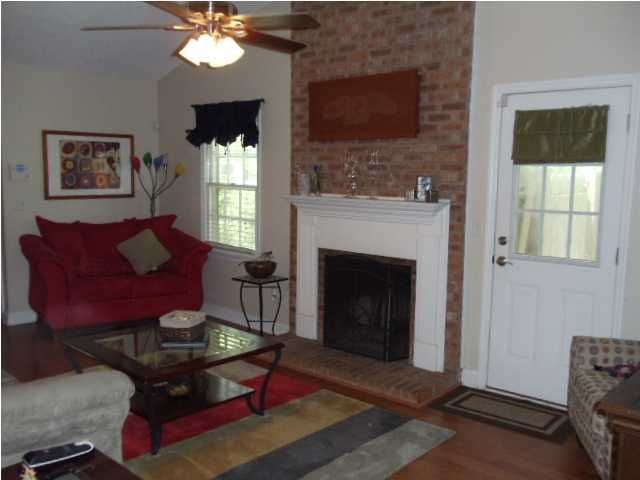 204 Hamlet Rd, Summerville, SC 29485
