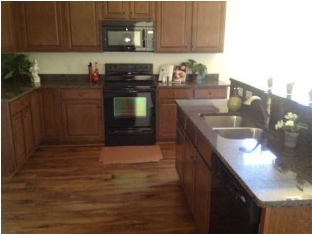 520 Magwood Dr, Summerville, SC 29483
